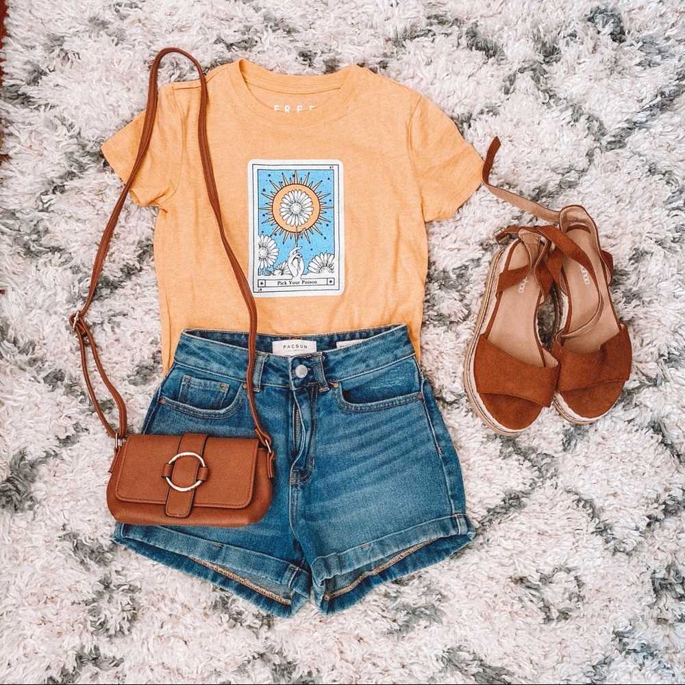 🍯 ‘Pick your poison' baby graphic tee